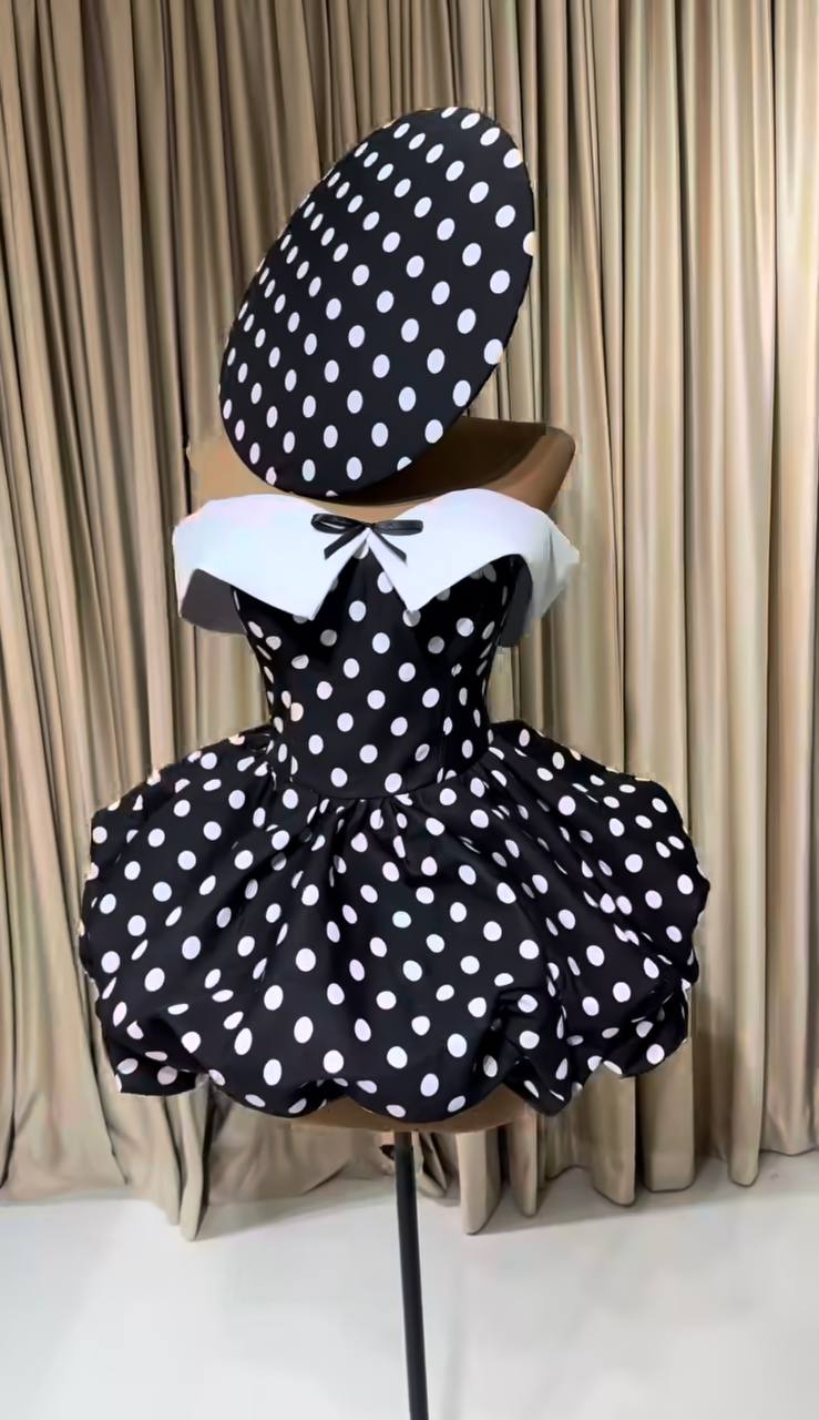 READY - TO - WEAR COLLECTION